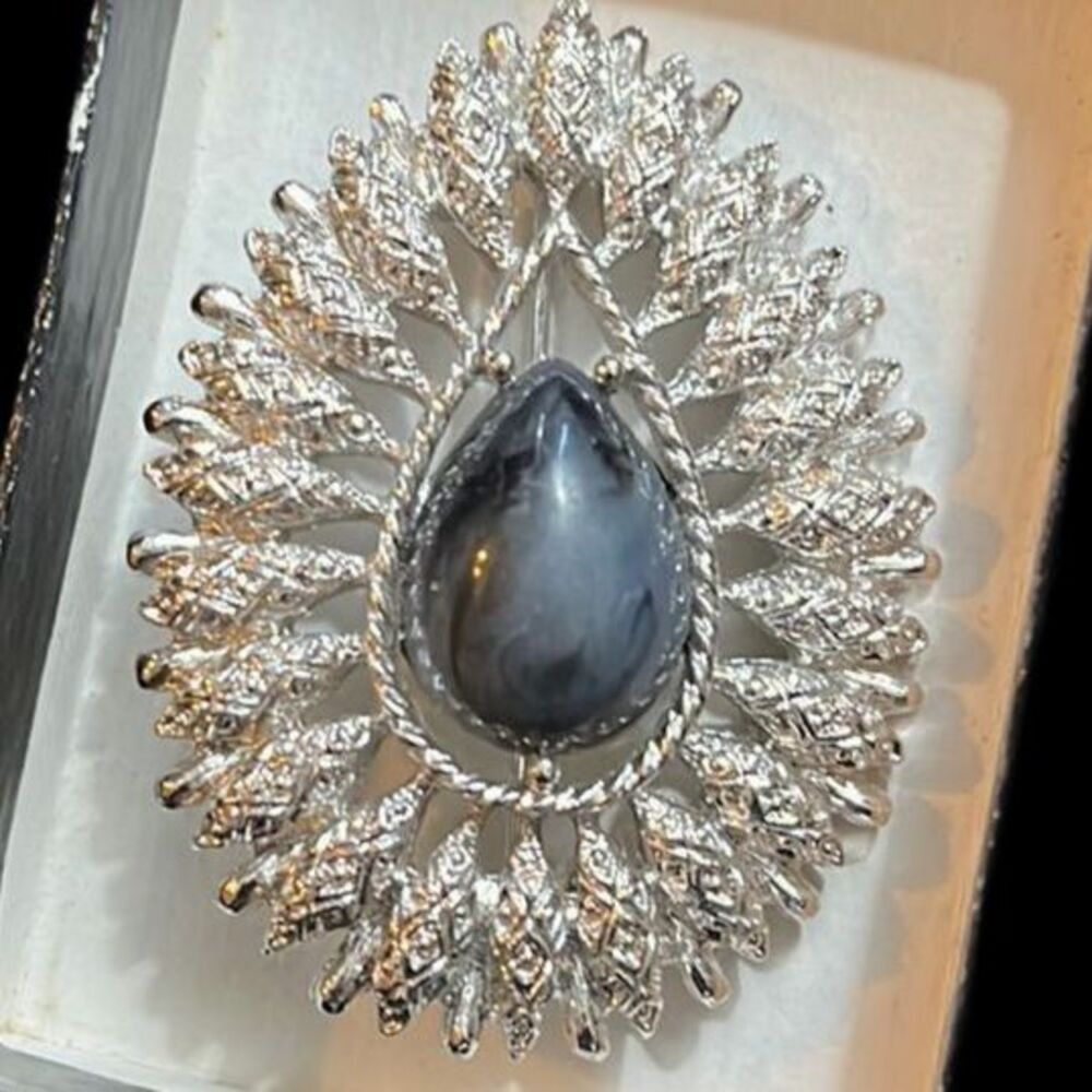 Sarah Coventry Granada Silver Brooch 1978